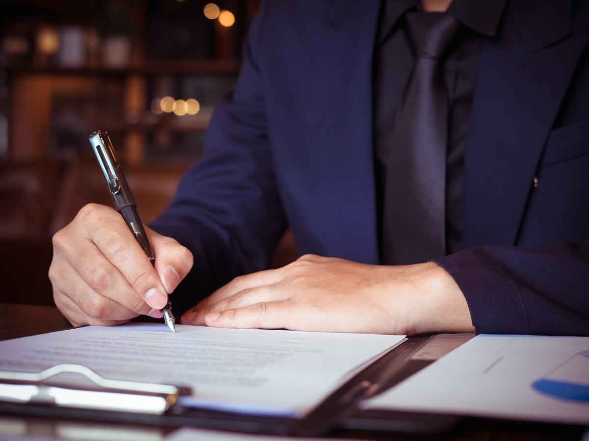 Waffenabzug an Thailands Grenze: Historischer Schritt zur Deeskalation!