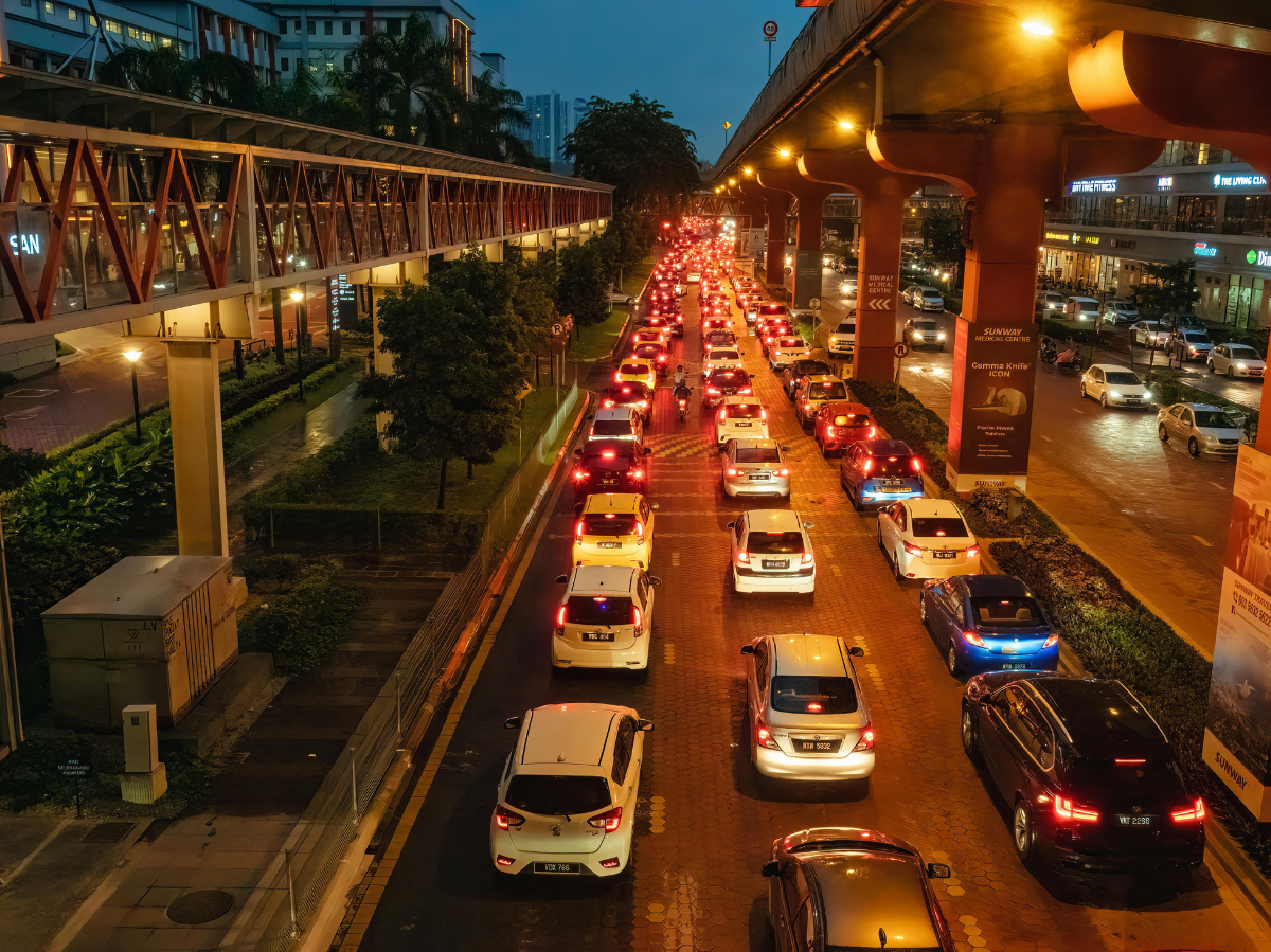 Verkehrschaos in Taling Chan: Orange Line Bauprojekte starten!